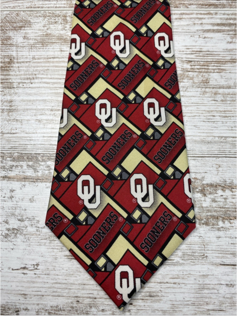 Oklahoma Sooners OU Eagle Neckwear Tie Red Geometric All Over Logo 57x4